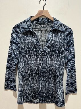 Laura Max Riley Blue, Black & White Stretchy Shirt - Women’s Size Small Petite